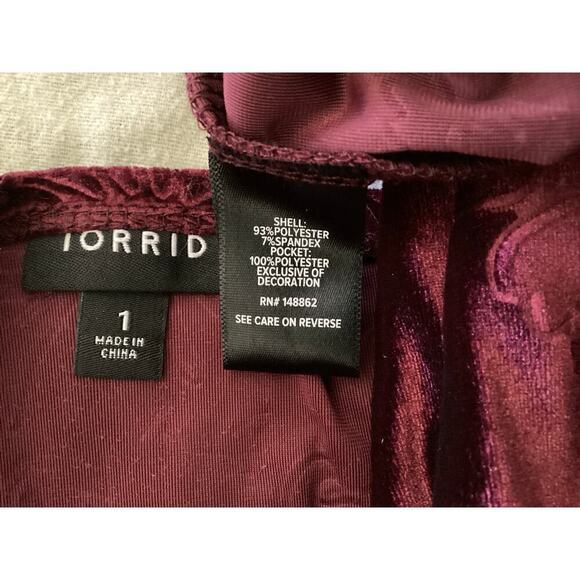 Torrid Burgundy Red Velvet Floral Surplice faux Wrap Dress size 1 - Picture 5 of 7